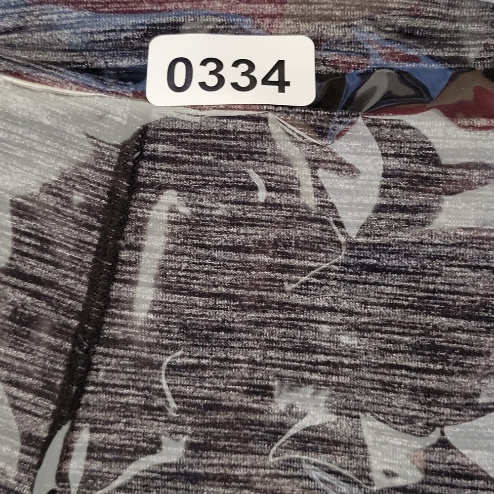 VICTORIA'S SECRET SPORT Women's Size Medium Mid Rise Black/Gray Capri Leggings - Picture 8 of 8